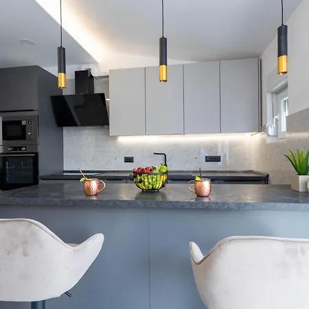 Luxury Seayou Apartament Kaštela