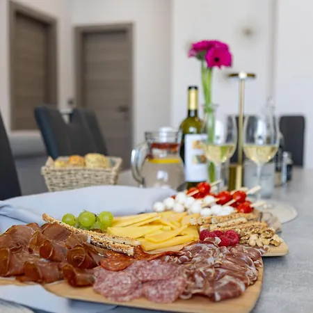 Apartment Luxury Seayou Kastela